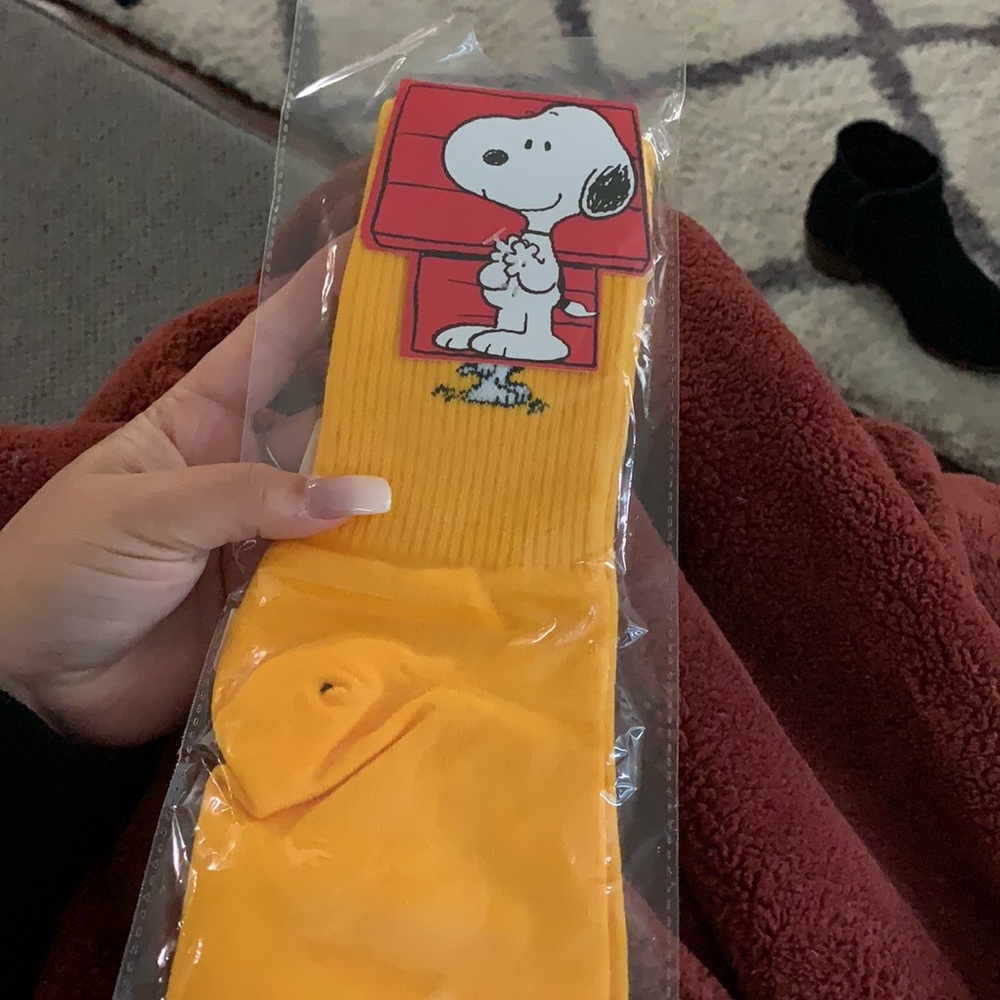 Peanuts cartoon🧦💛 - Picture 4 of 4